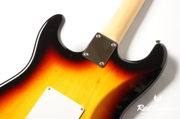 MADE IN JAPAN Traditional II 60s Stratocaster - 3Tone Sunburst